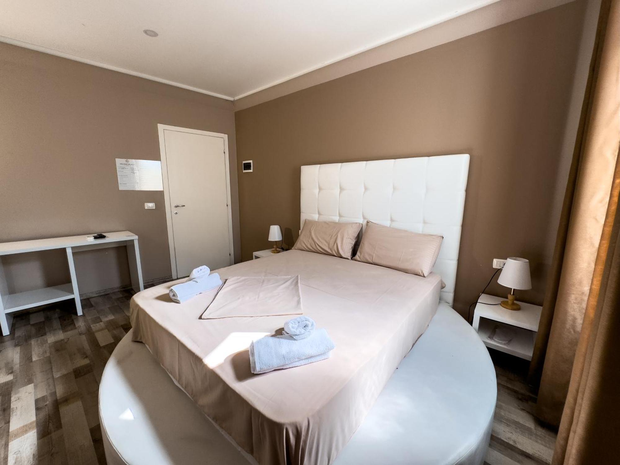Shkodra Budget Hotel Exterior foto