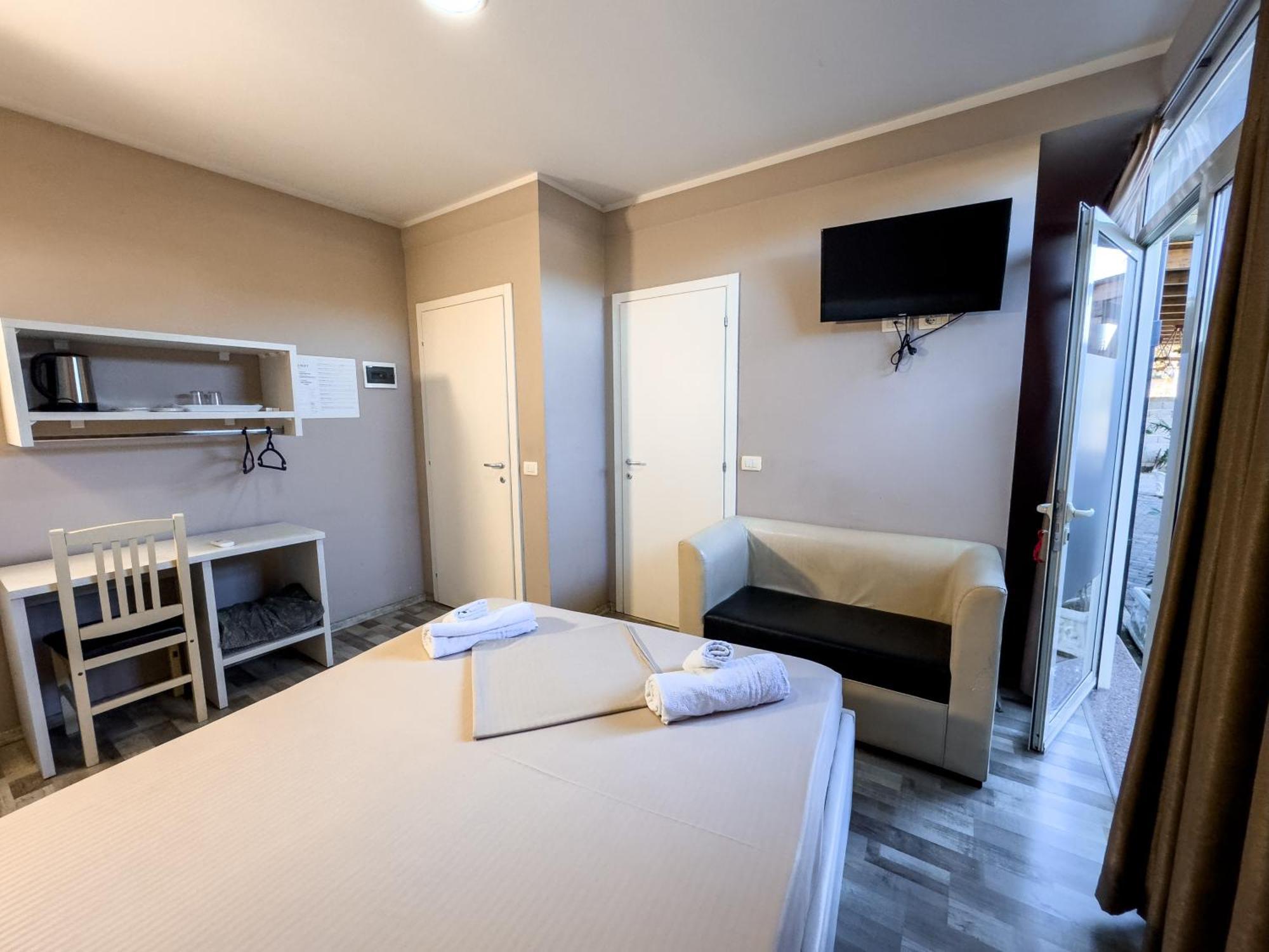 Shkodra Budget Hotel Exterior foto